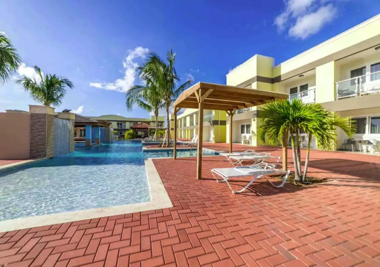 Only 350 Yards From Eagle Beach! Palm Beach 0*,  Aruba