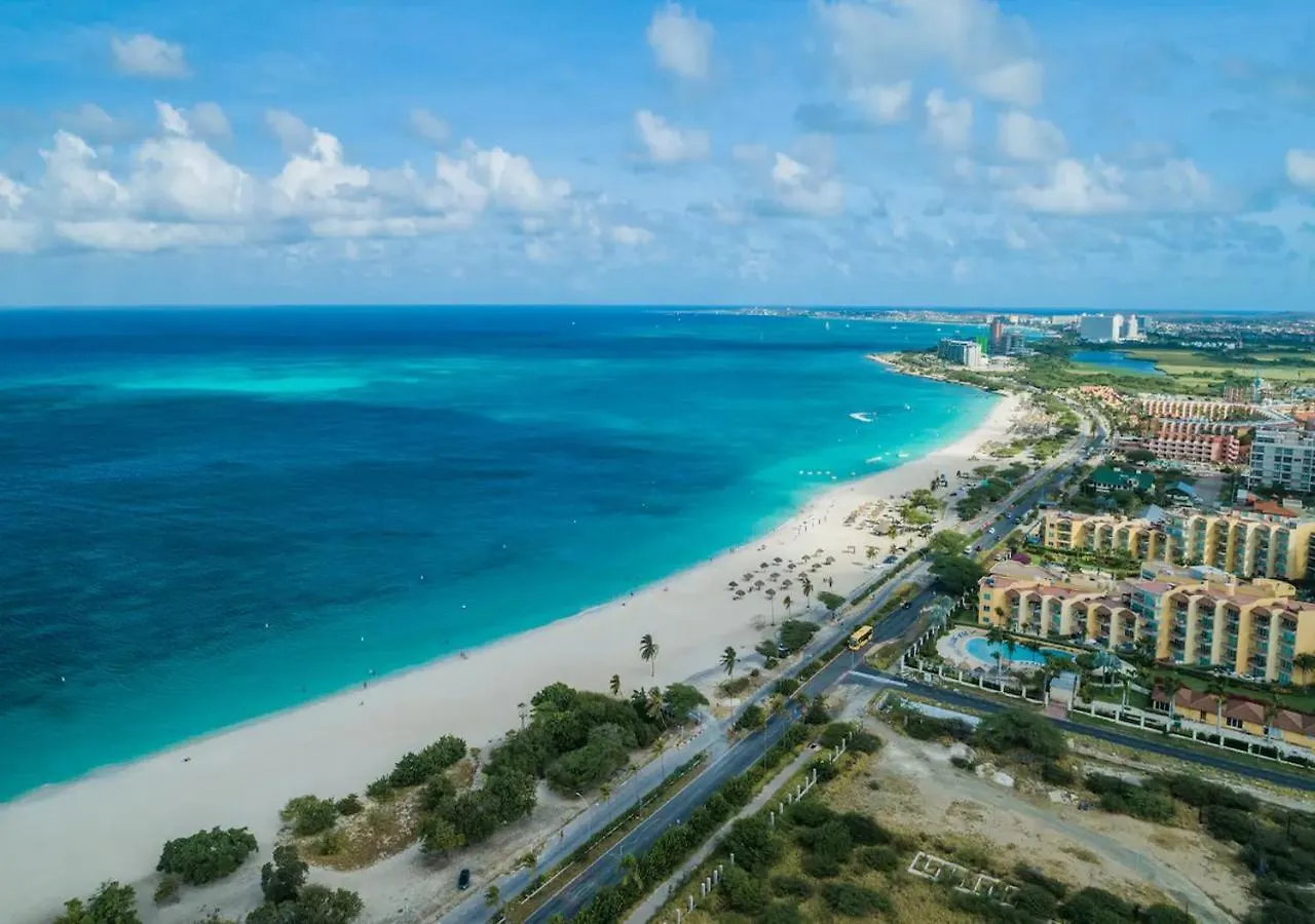 Apartamento Only 350 Yards From Eagle Beach! Palm Beach Aruba